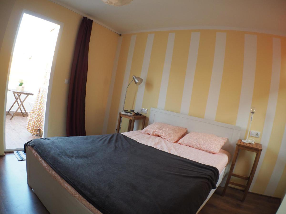 Cosy Appartment W/ Terrace In The Old City Centre Málaga Eksteriør billede
